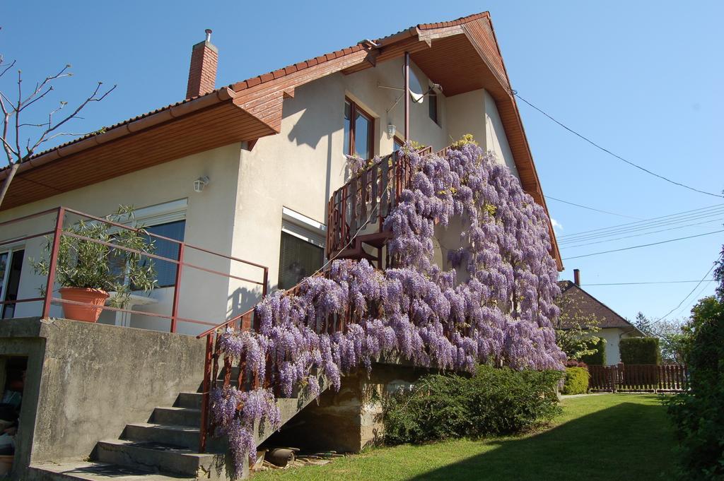 Szalai Vendeghaz Apartment Cserszegtomaj Bilik gambar