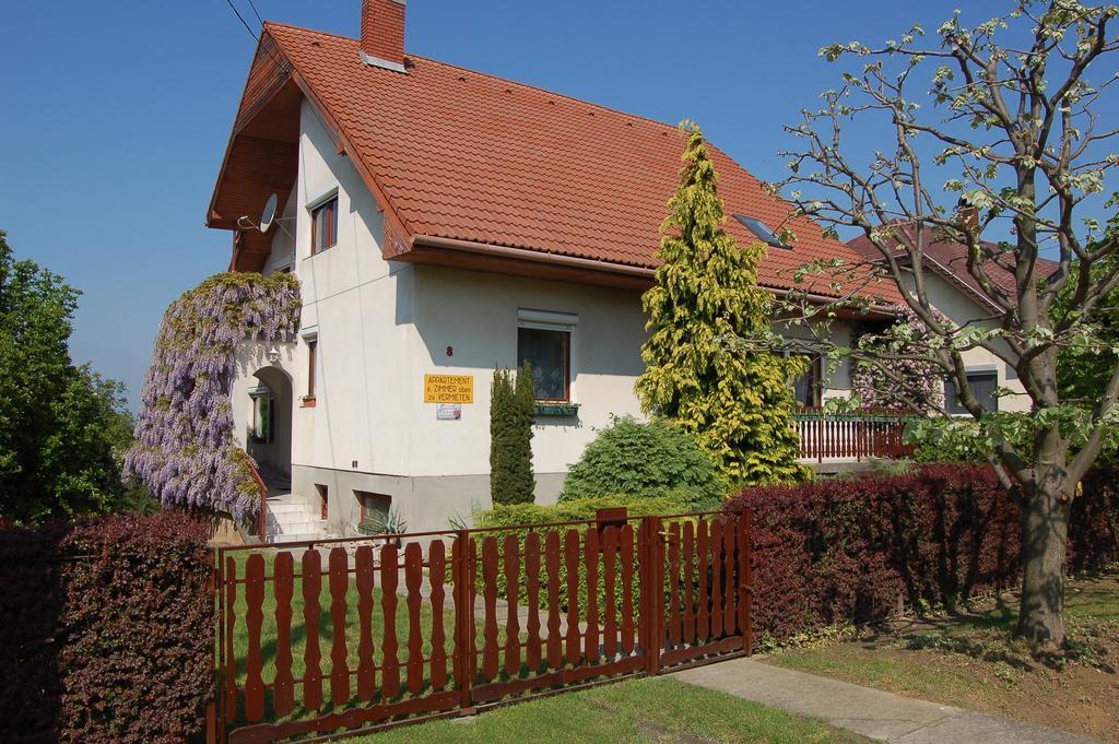Szalai Vendeghaz Apartment Cserszegtomaj Bilik gambar